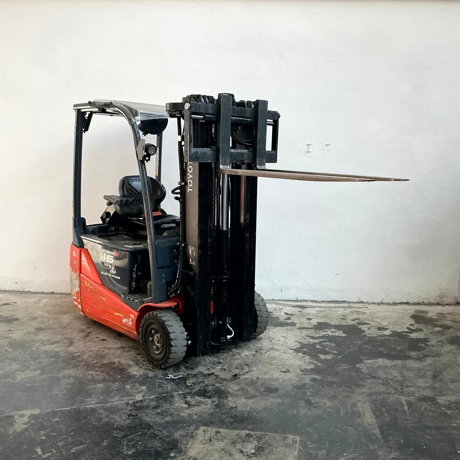 Elektrostapler Toyota 8FBEK16T (BJ: 2021)