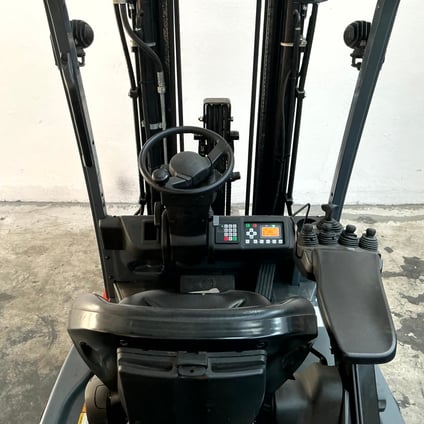 Elektrostapler Toyota 8FBEK16T (BJ: 2021)