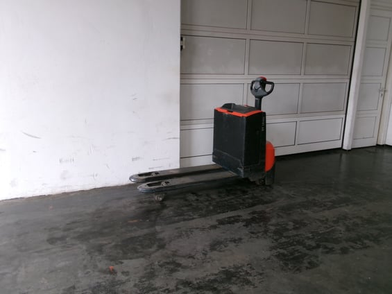 Elektrischer Niederhubwagen BT LWE200 (BJ: 2014)