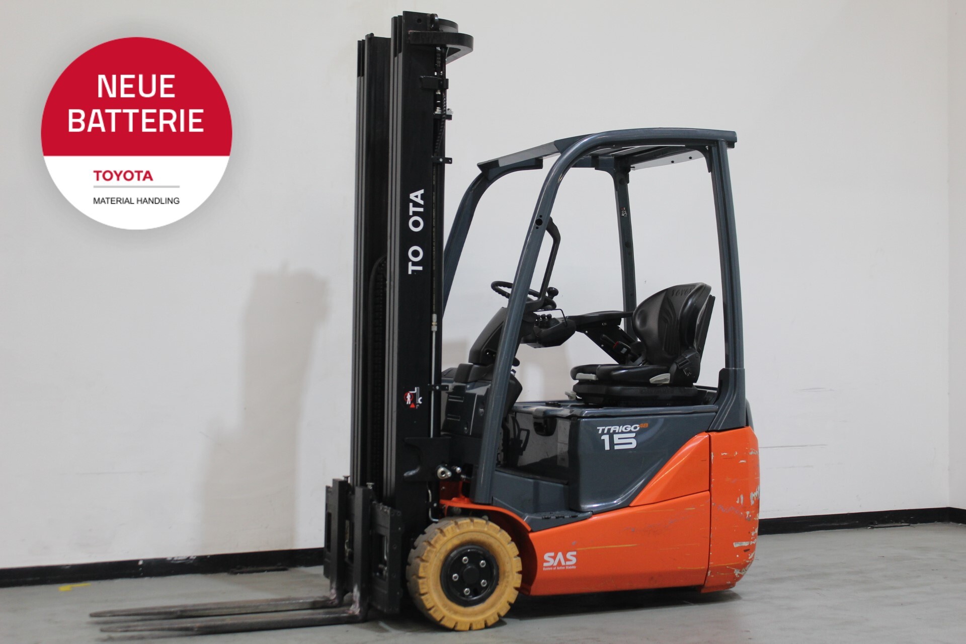 Elektro 3 Rad-Stapler Toyota 8FBE15T (BJ: 2017)