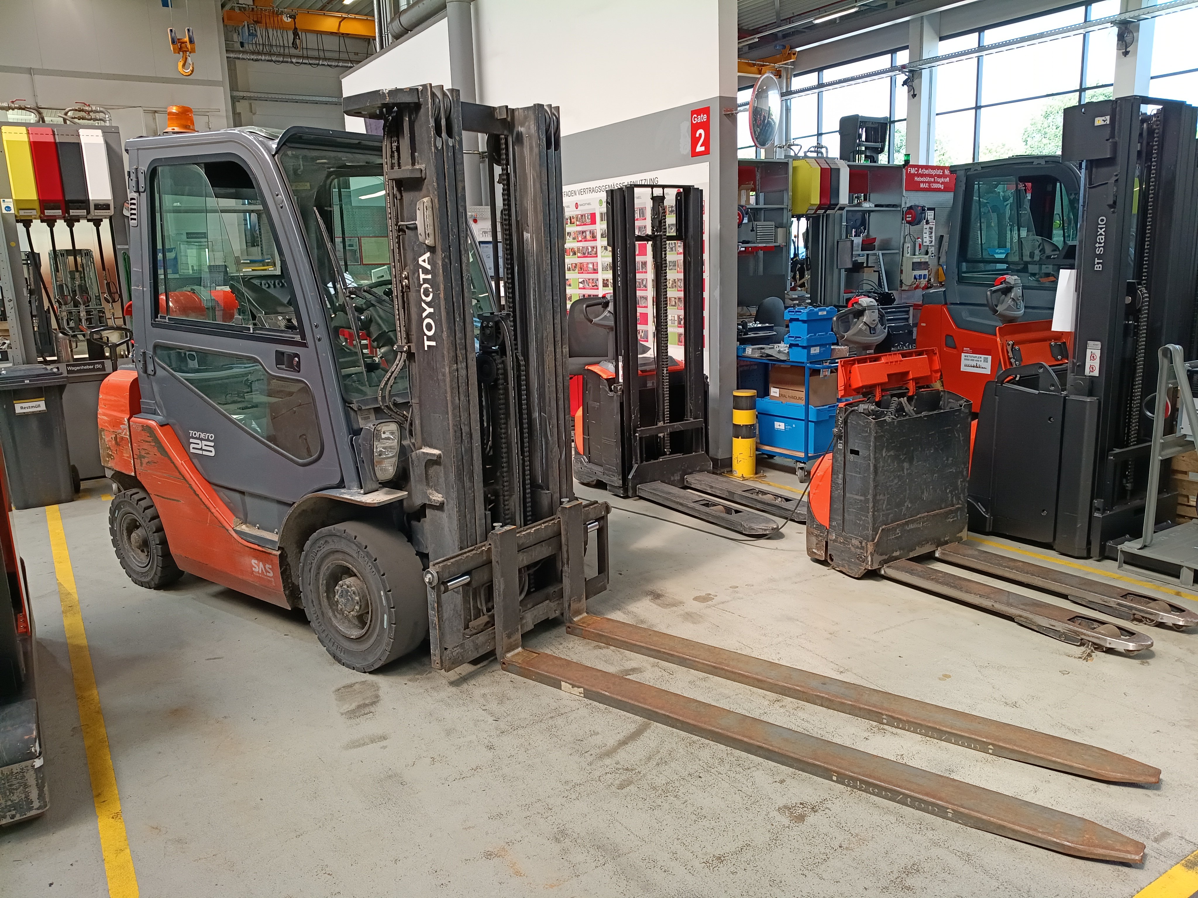 Treibgasstapler Toyota 02-8FGF25 (BJ: 2018)