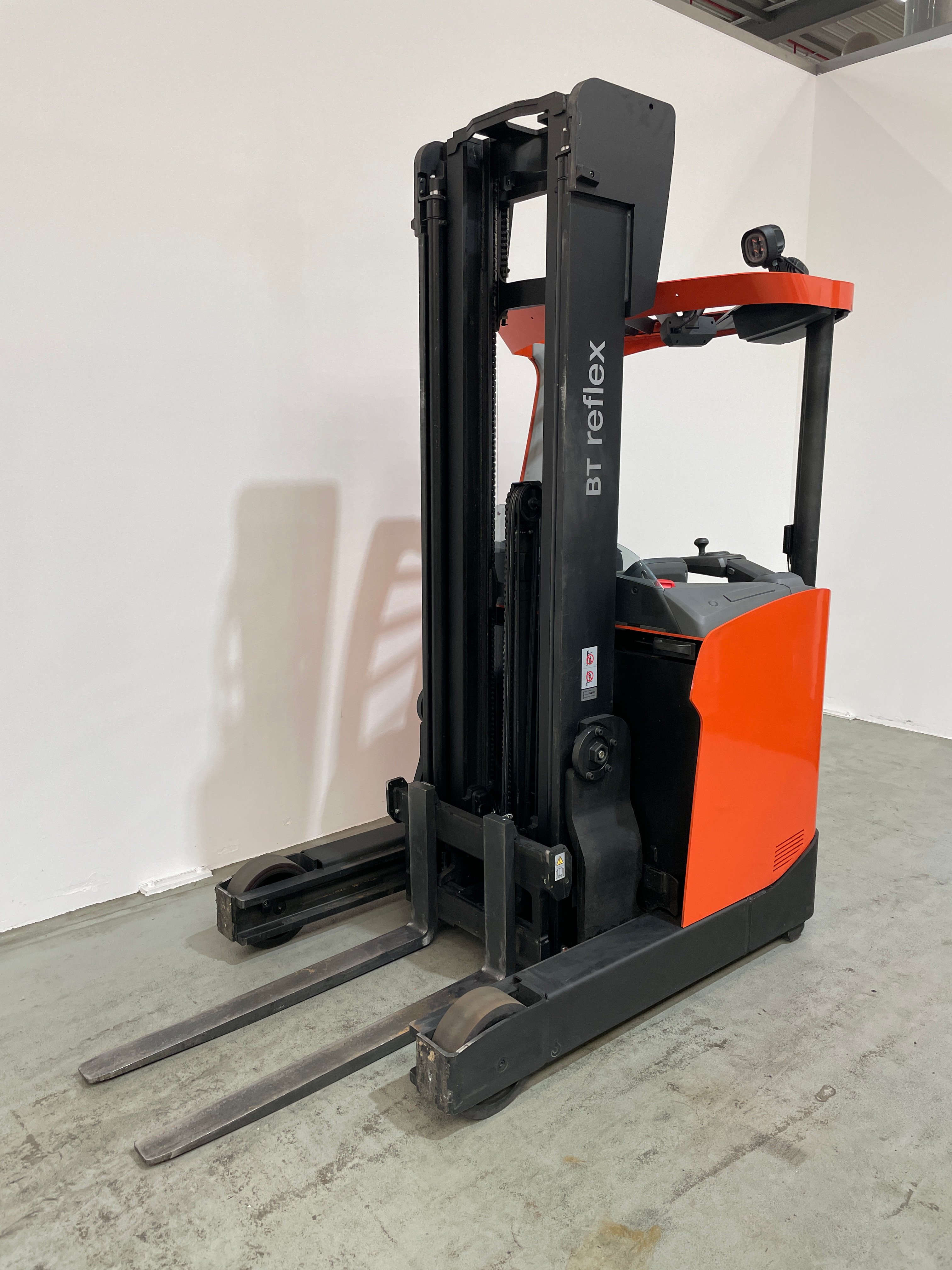 Schubmaststapler Toyota RRE160H *sofort verfügbar* (BJ: 2018)