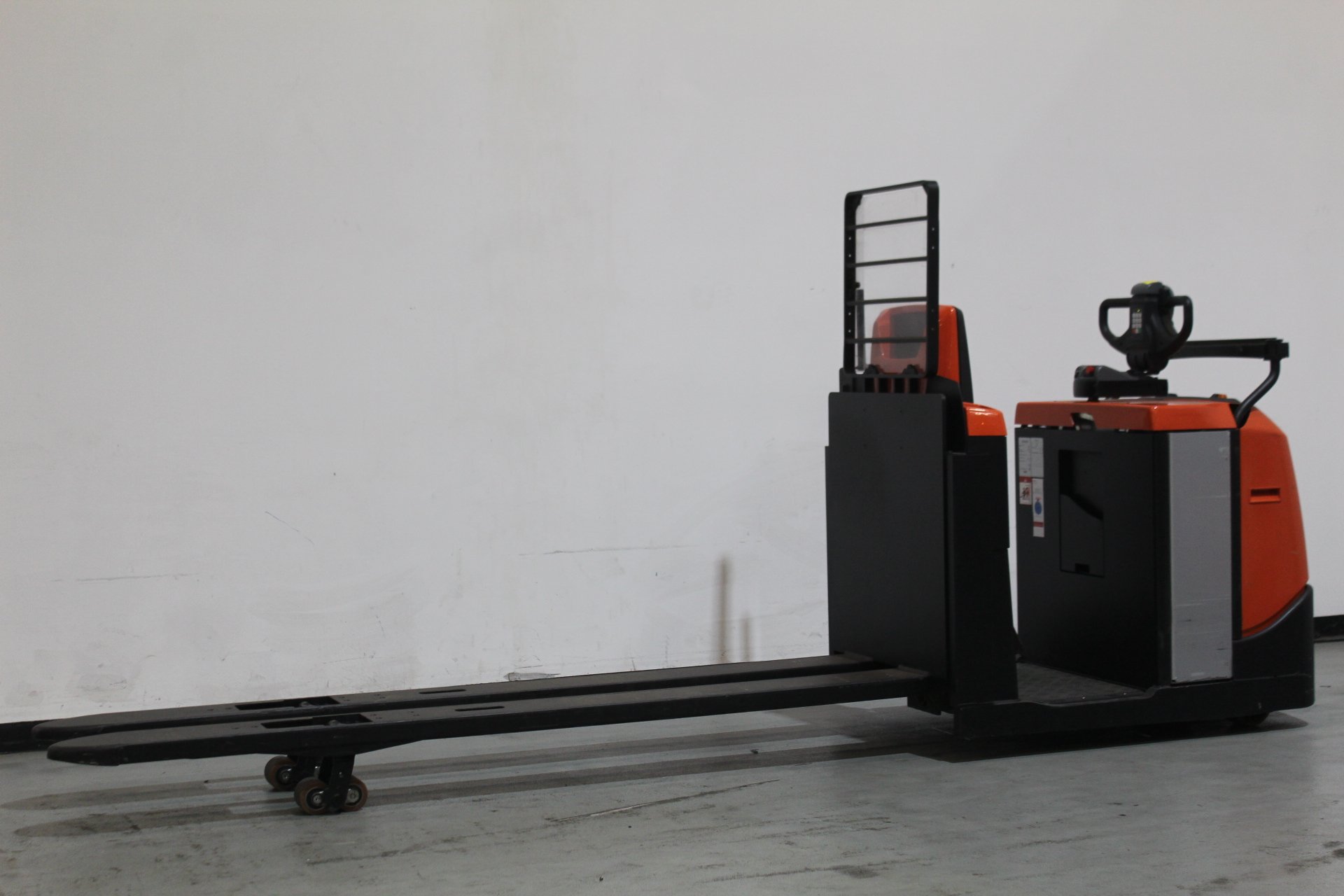 Niederhubkommissionierer Toyota OSE250 (BJ: 2018)