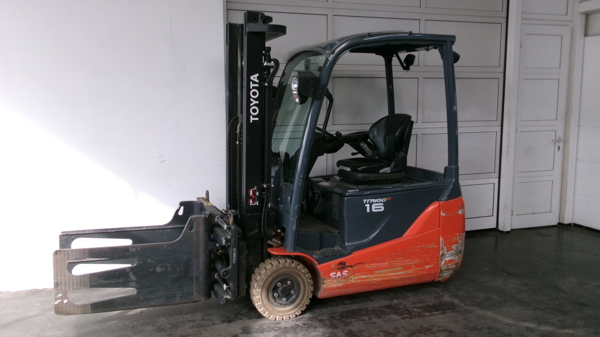 Elektro 3 Rad-Stapler Toyota 8FBE16T (BJ: 2018)