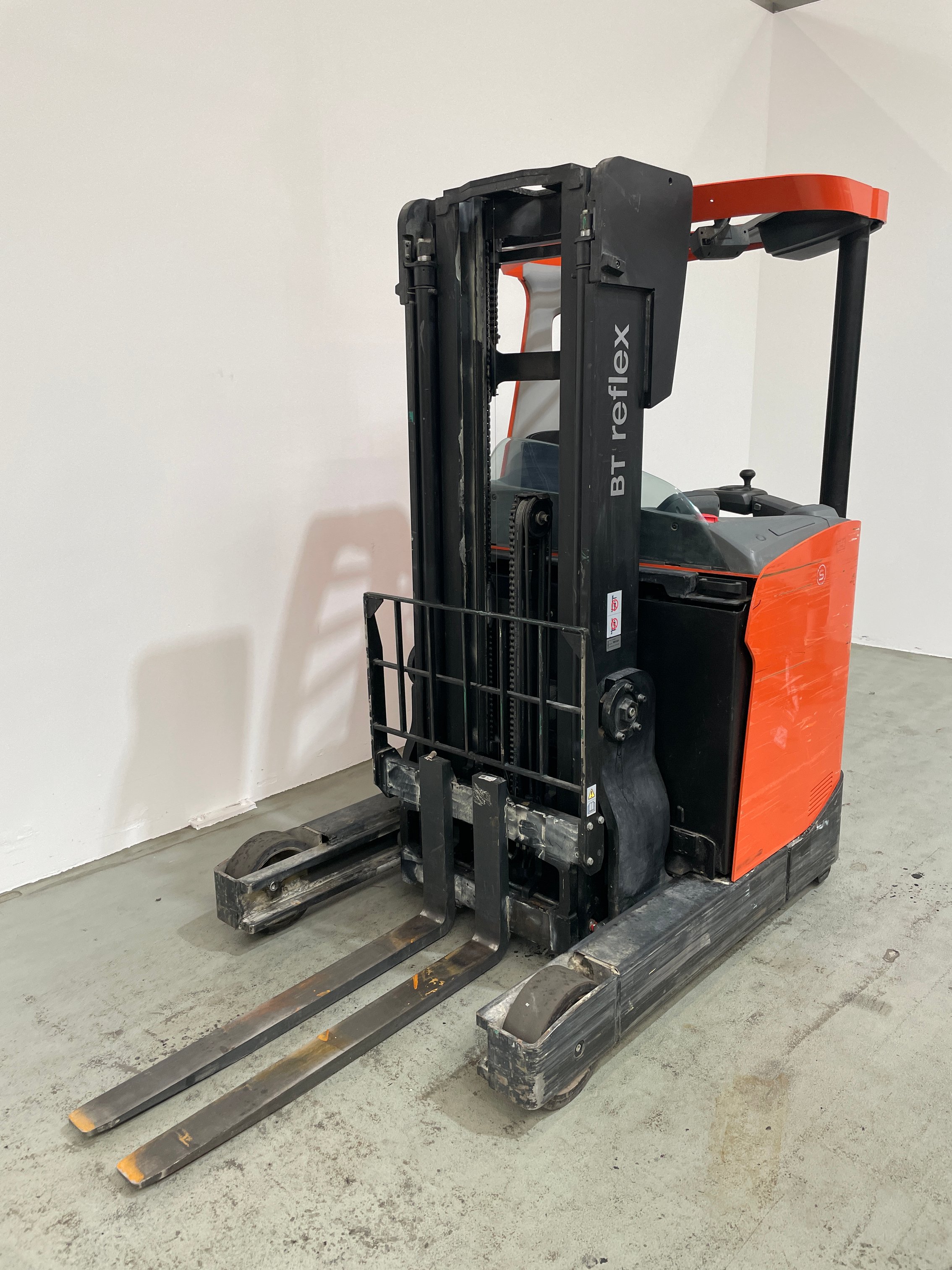 Schubmaststapler Toyota RRE160H (BJ: 2018)