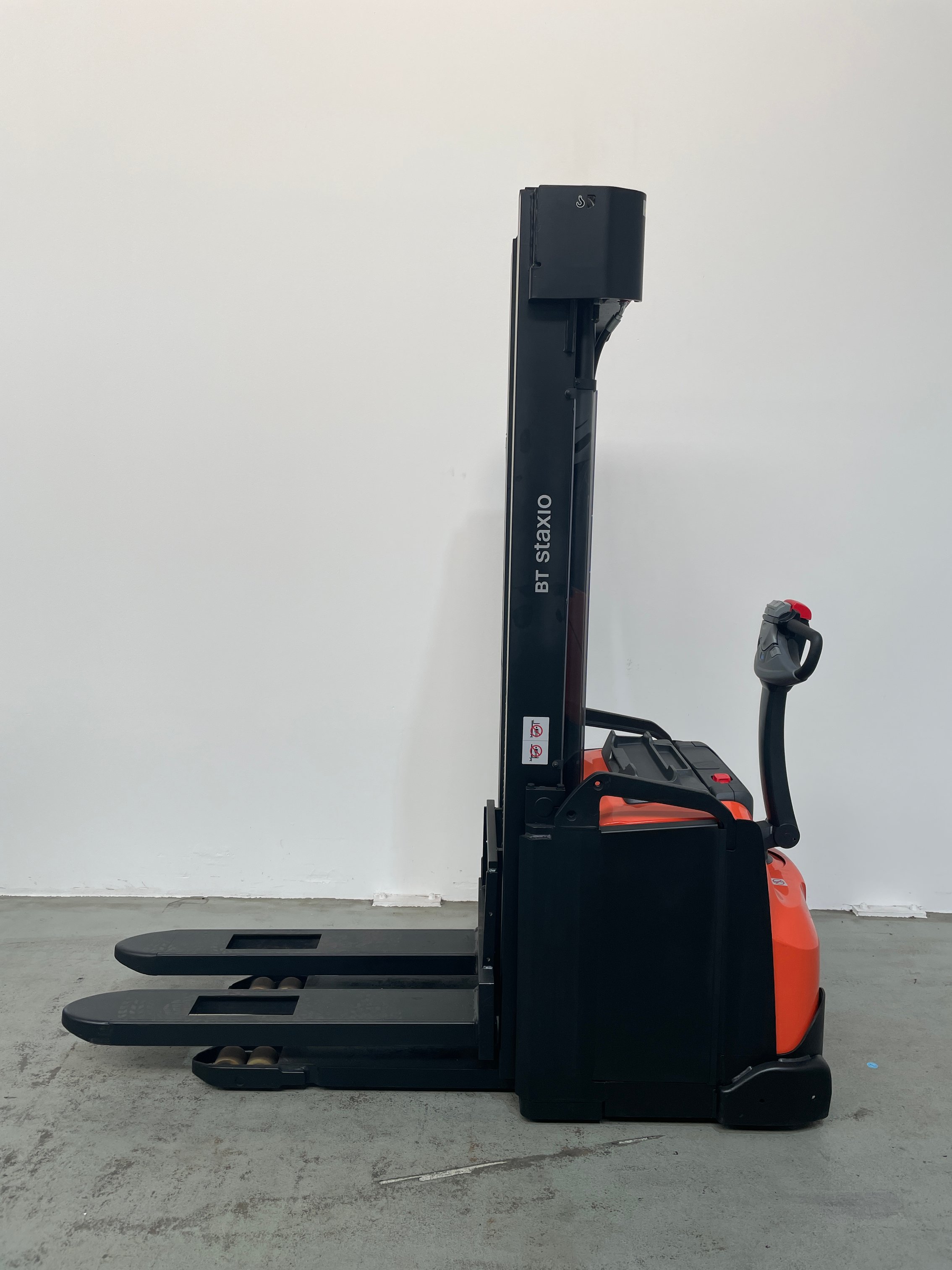 Elektrischer Hochhubwagen Toyota SWE160 (BJ: 2019)