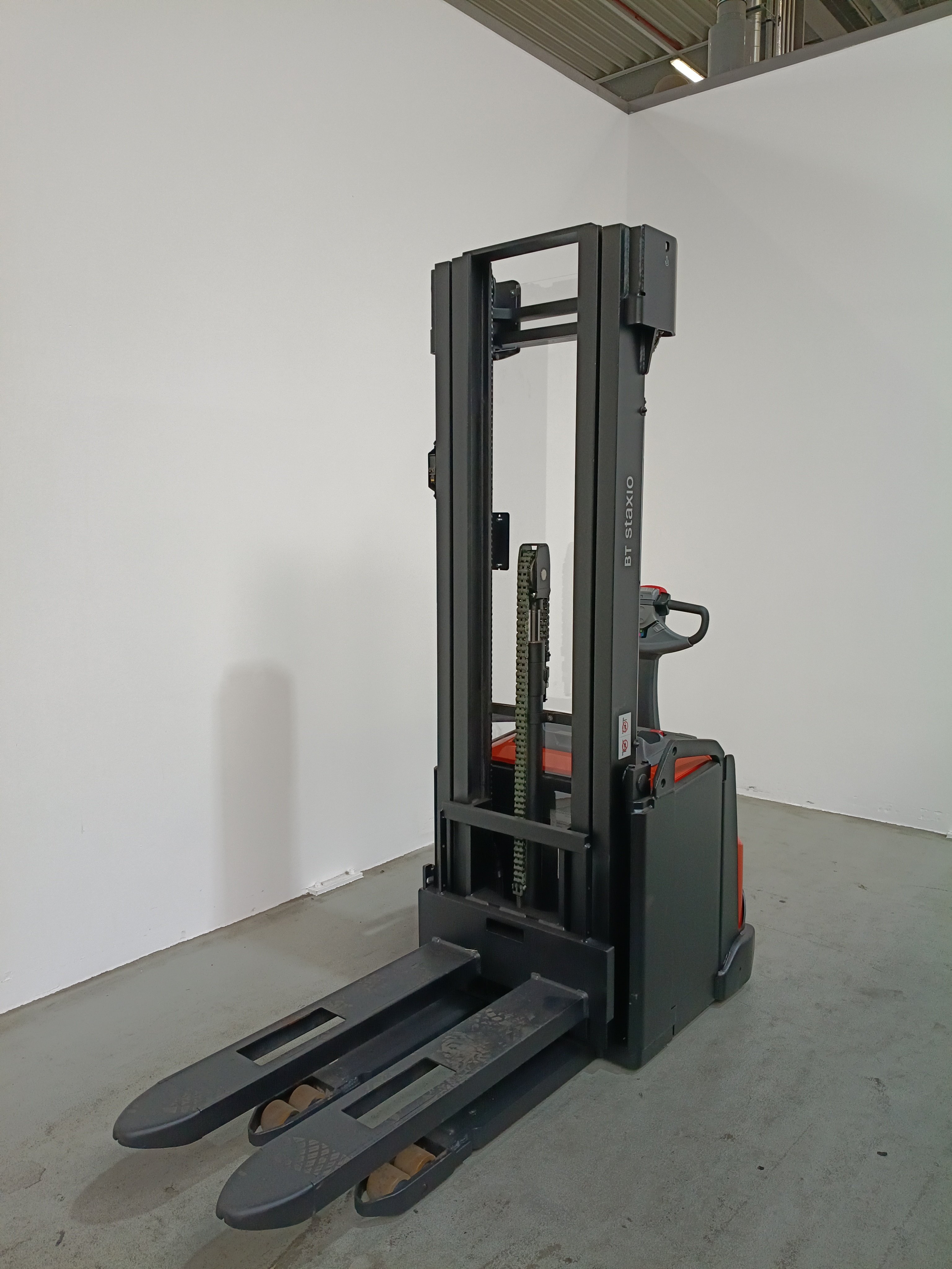 Elektrischer Hochhubwagen Toyota SWE160 (BJ: 2019)