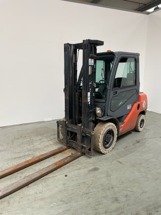 Treibgasstapler Toyota 02-8FGF30 (BJ: 2019)