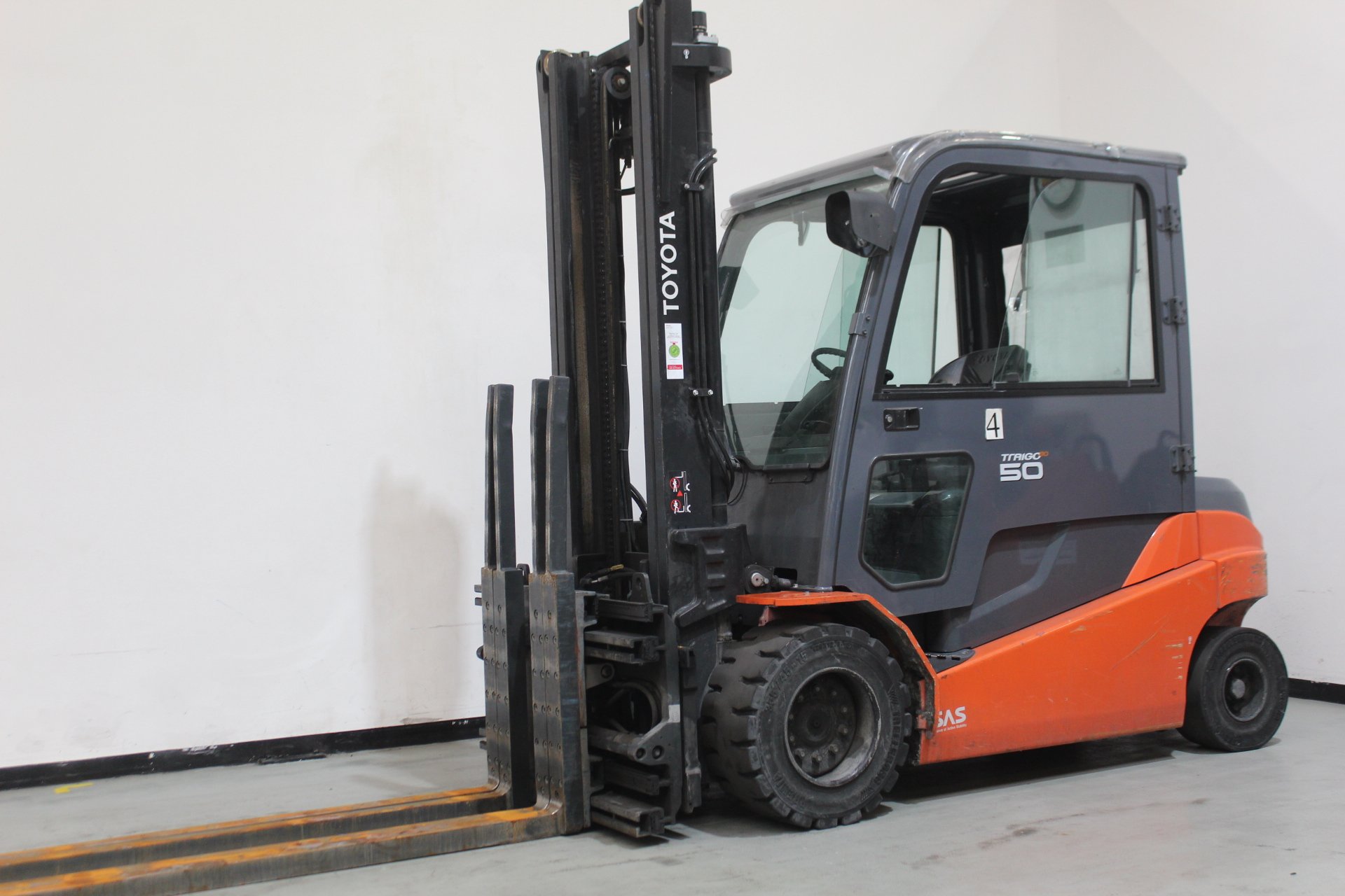 Elektro 4 Rad-Stapler Toyota 8FBMT50 (BJ: 2019)