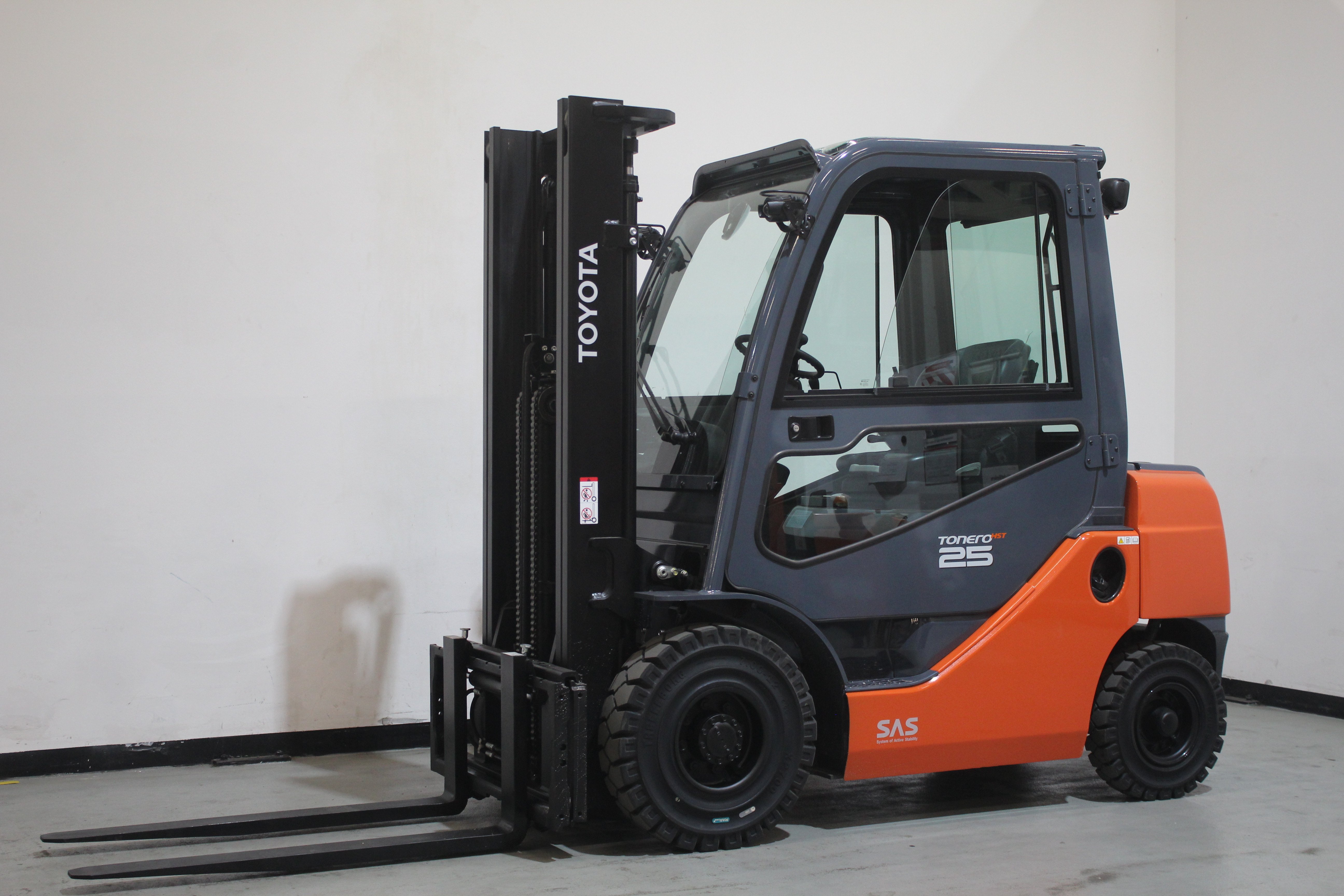 Dieselstapler Toyota 06-8FD25F (BJ: 2019)