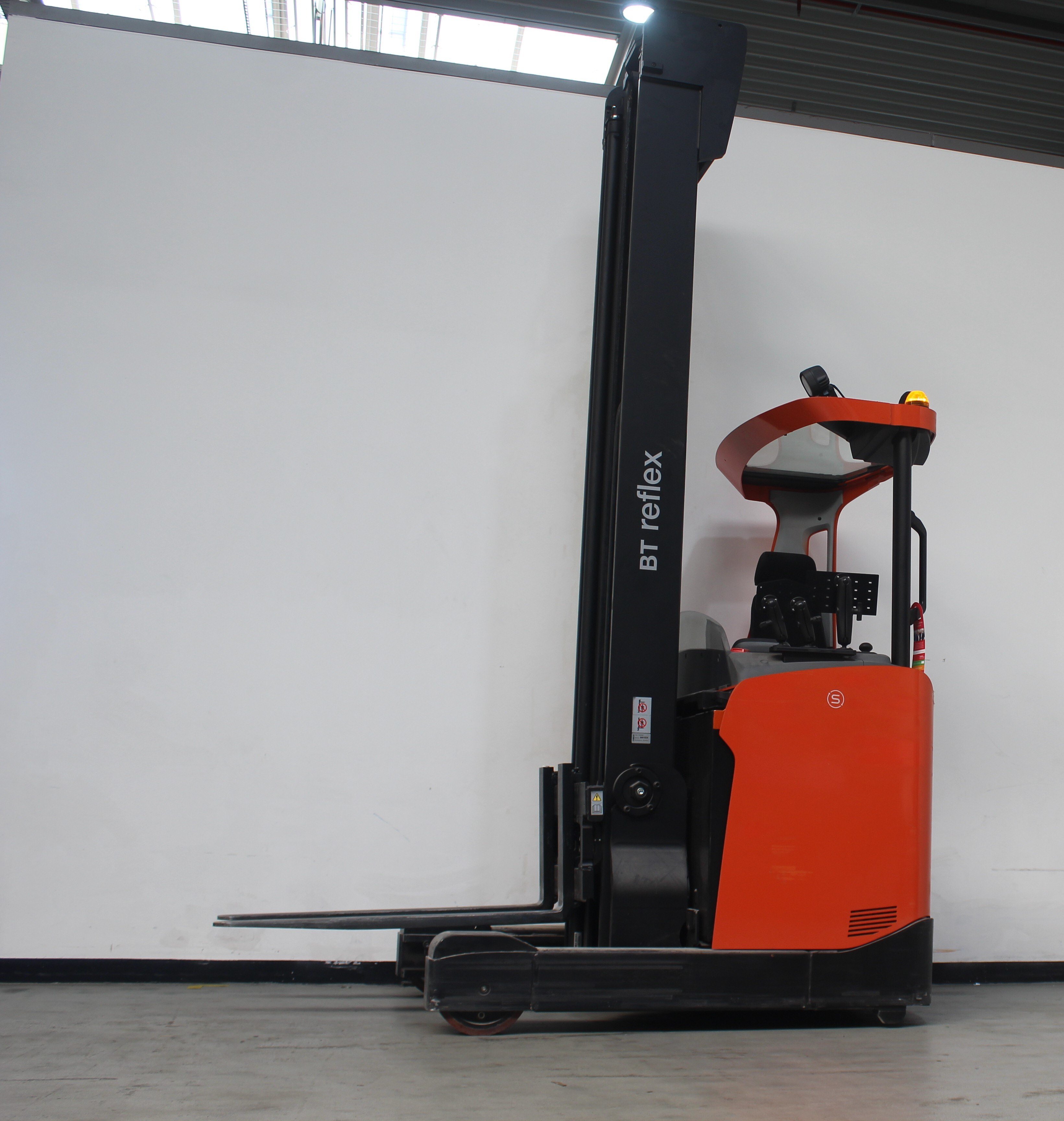 Schubmaststapler Toyota RRE160H (BJ: 2019)