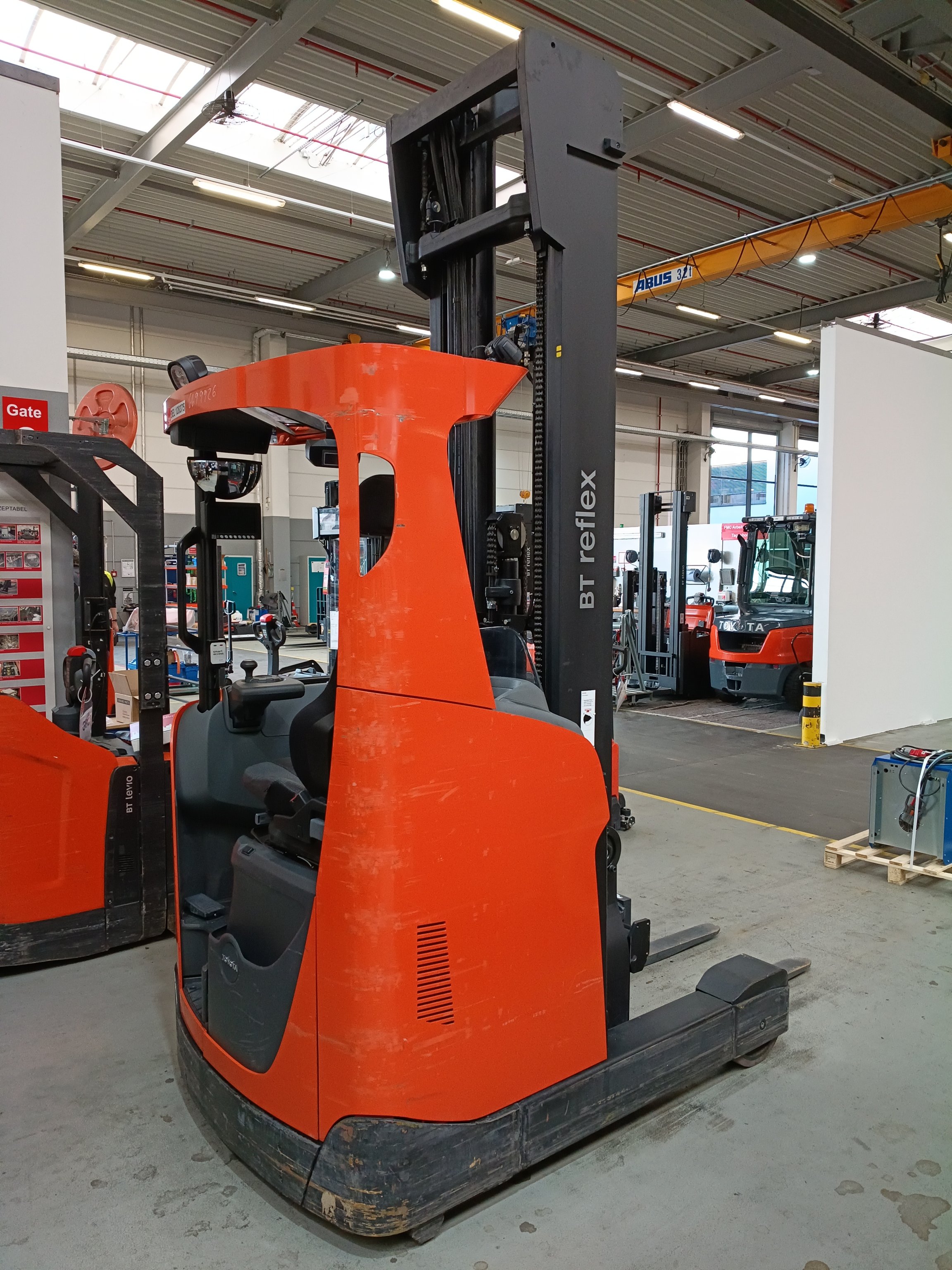 Schubmaststapler Toyota RRE160H (BJ: 2019)