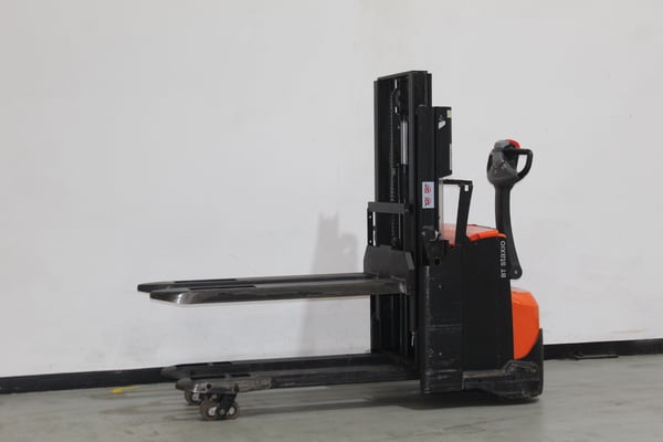 Elektrischer Hochhubwagen Toyota SWE200D (BJ: 2019)