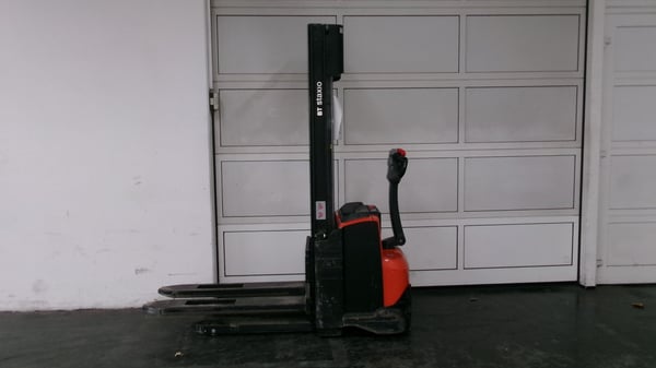 Elektrischer Hochhubwagen Toyota SWE120 (BJ: 2019)