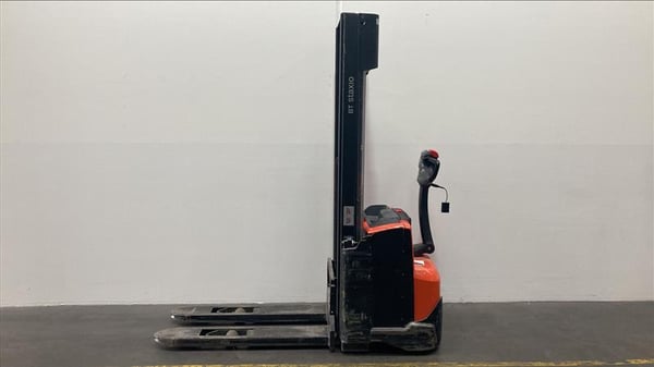 Elektrischer Hochhubwagen Toyota SWE120 (BJ: 2019)