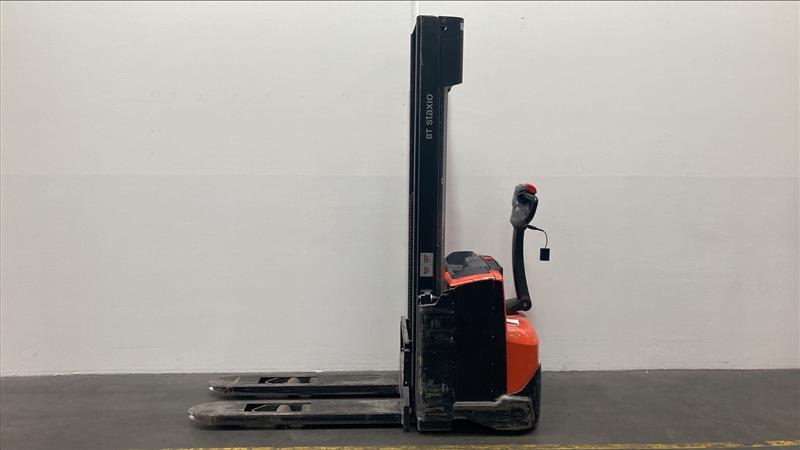 Elektrischer Hochhubwagen Toyota SWE120 (BJ: 2019)