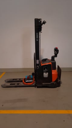 Elektrischer Hochhubwagen Toyota SWE120 (BJ: 2020)