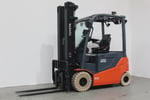 Elektro 4 Rad-Stapler Toyota 8FBMKT25 (BJ: 2020)