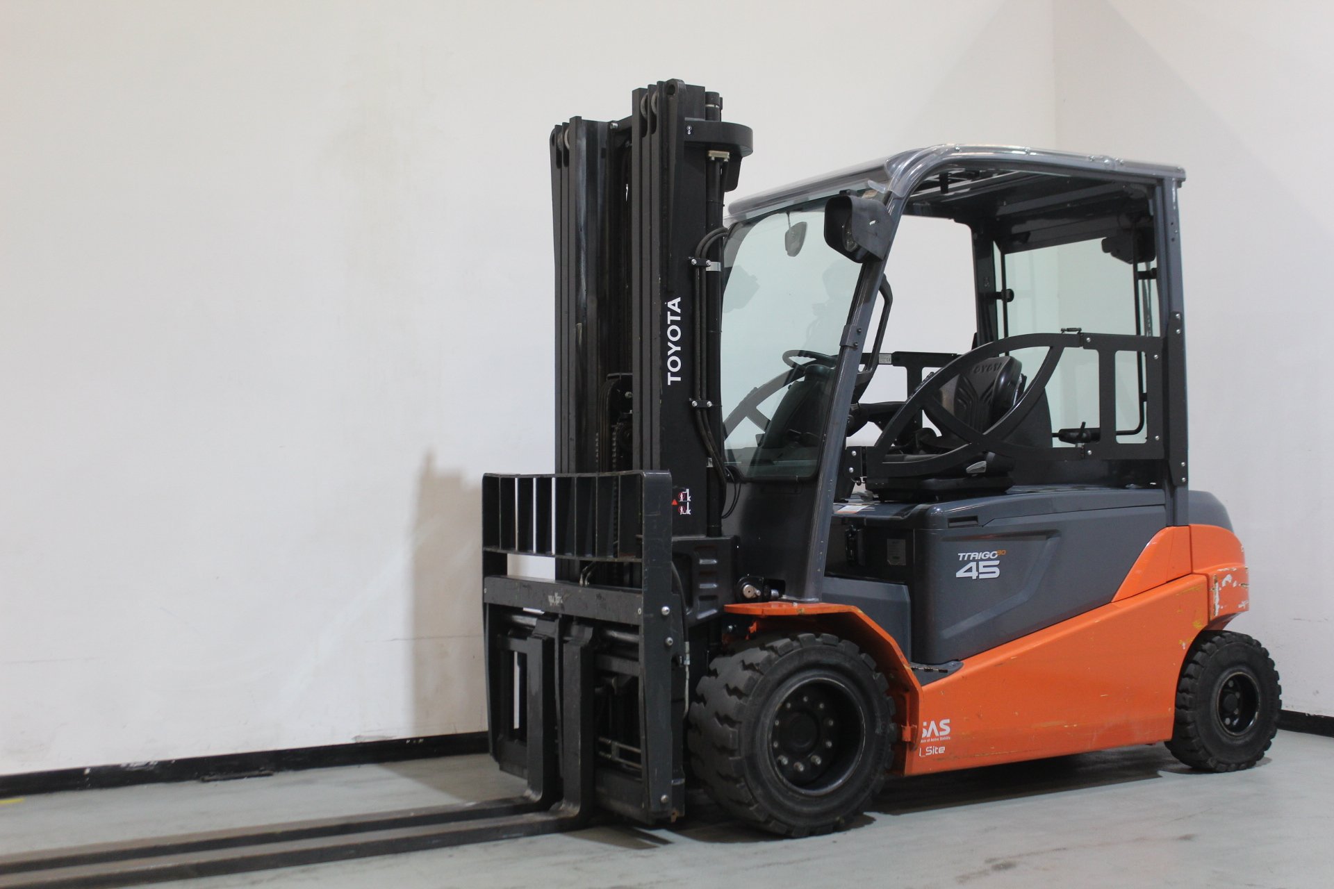 Elektro 4 Rad-Stapler Toyota 8FBMT45 (BJ: 2020)