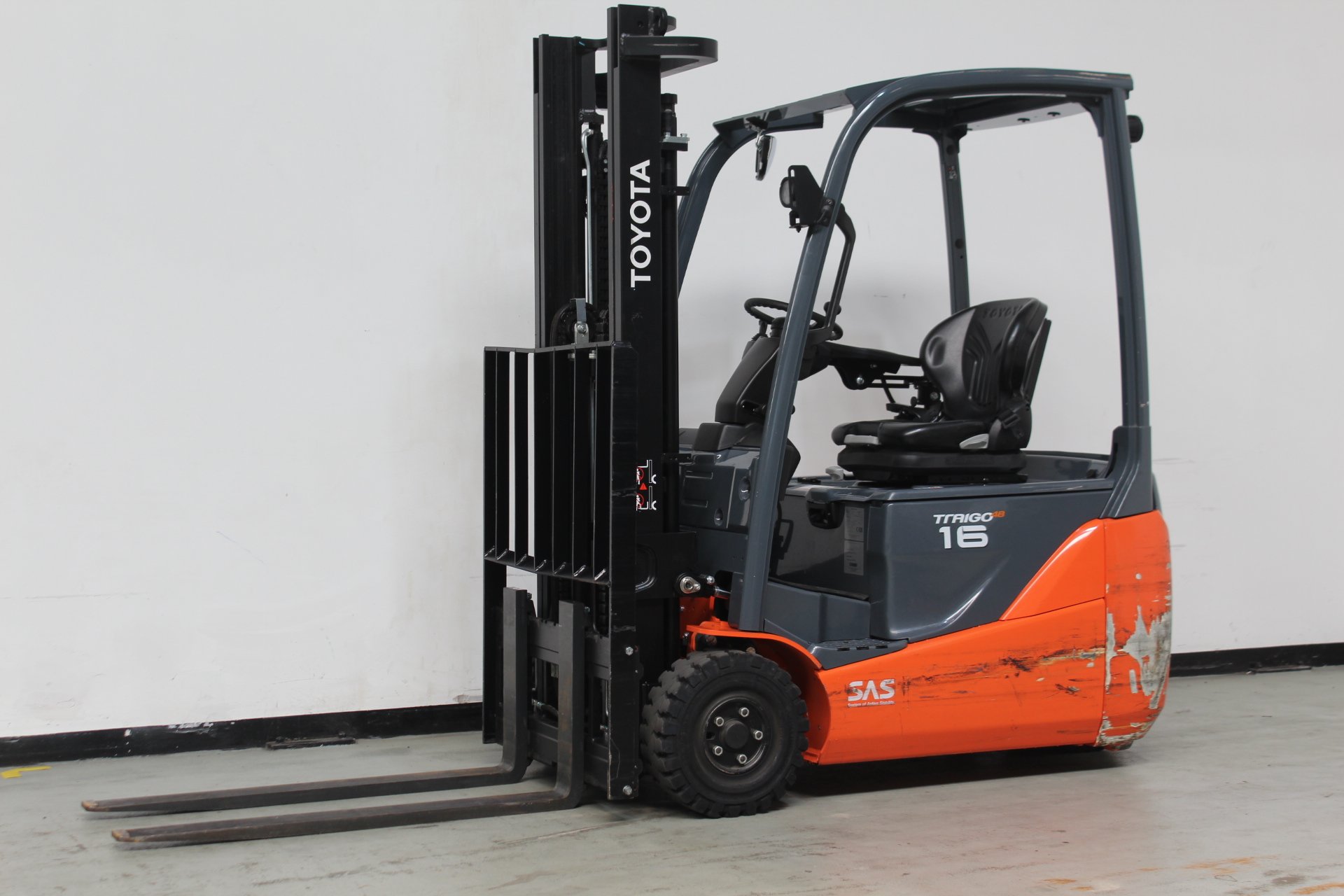 Elektro 3 Rad-Stapler Toyota 8FBEK16T (BJ: 2020)