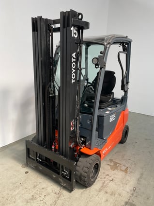 Elektro 4 Rad-Stapler Toyota 8FBMK20T (BJ: 2020)