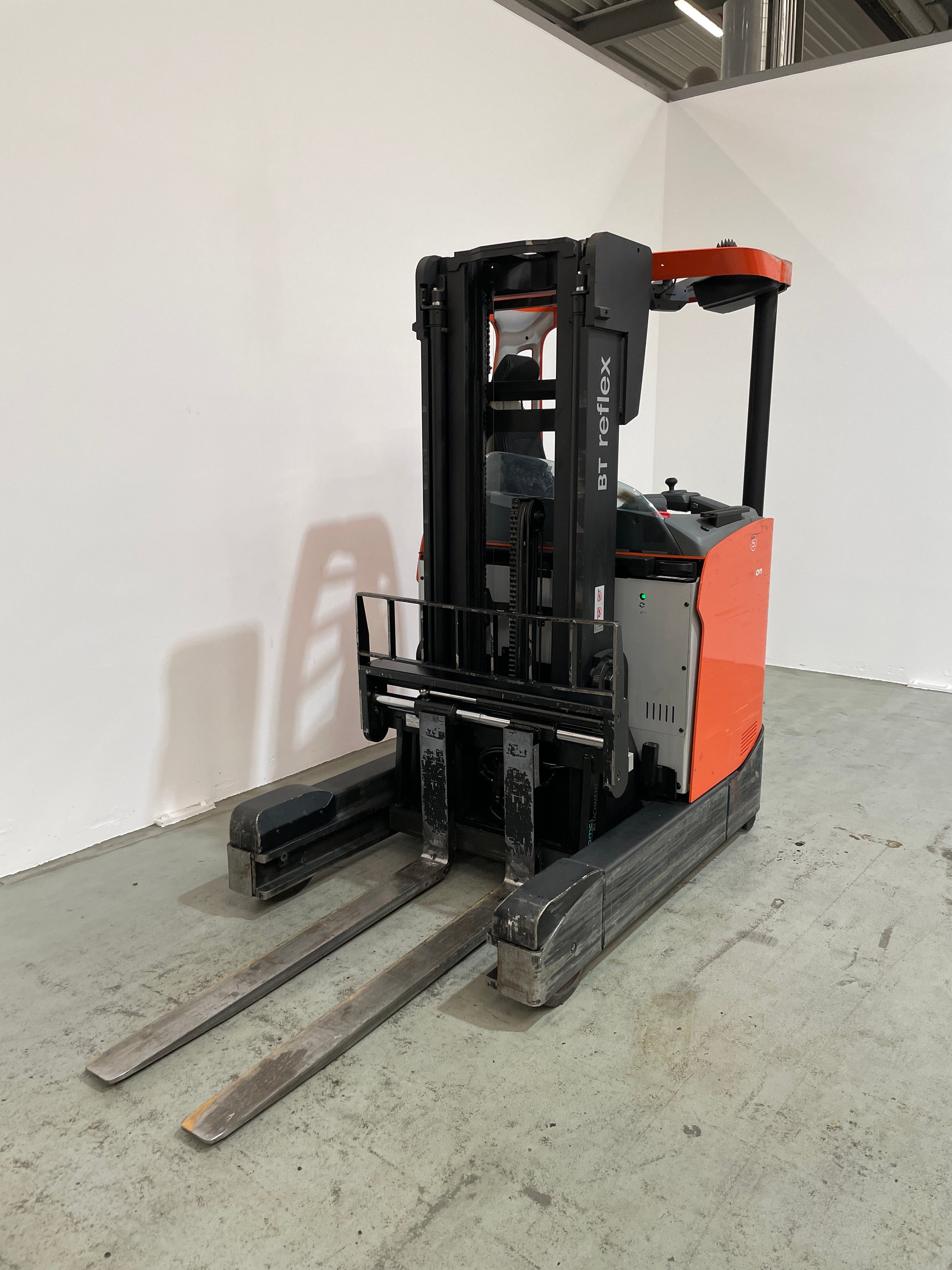 Schubmaststapler Toyota RRE200H (BJ: 2020)