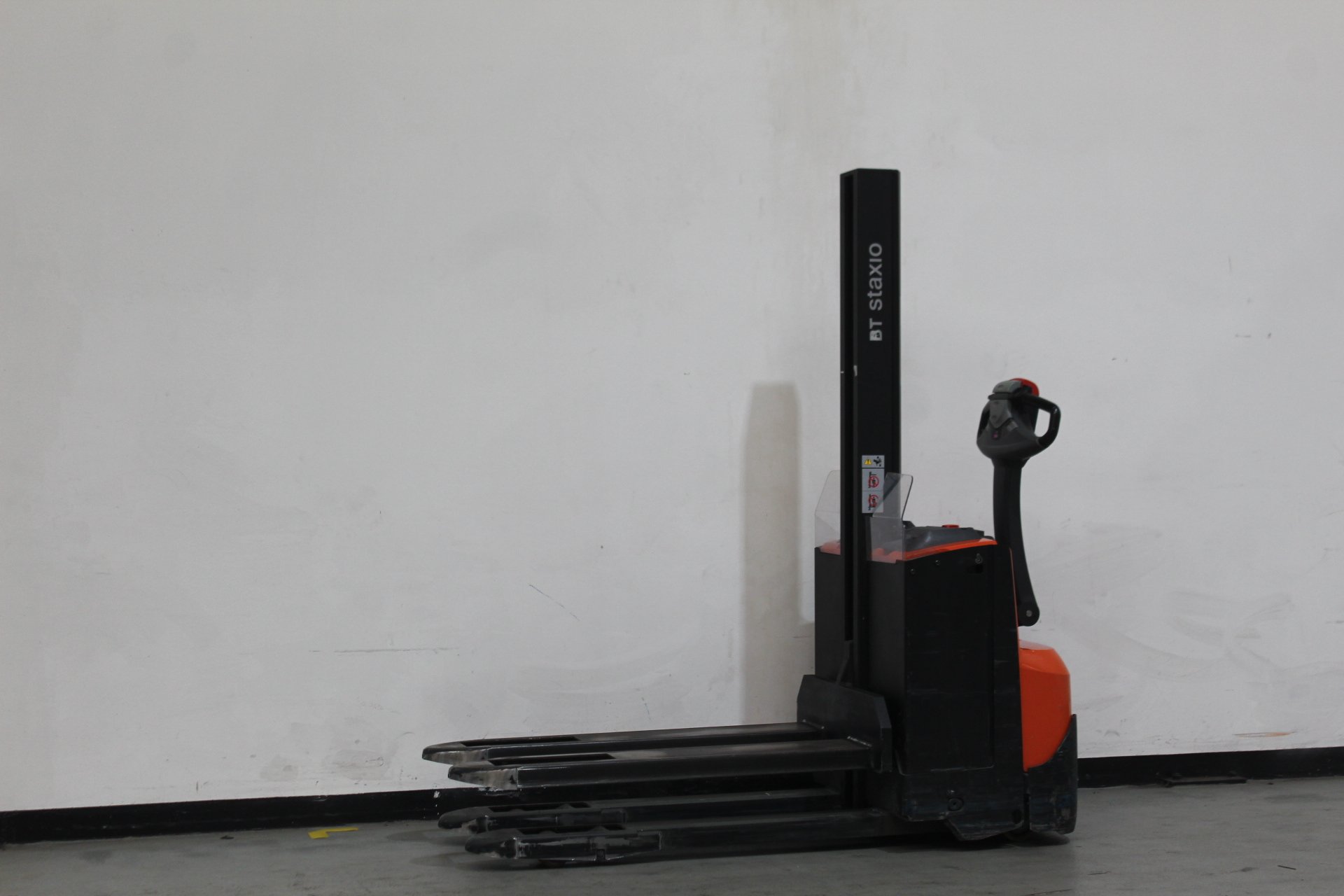 Elektrischer Hochhubwagen Toyota SWE080L (BJ: 2020)