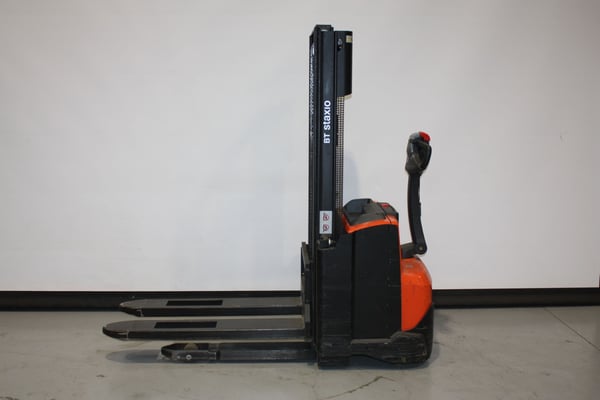 Elektrischer Hochhubwagen Toyota SWE120 (BJ: 2020)