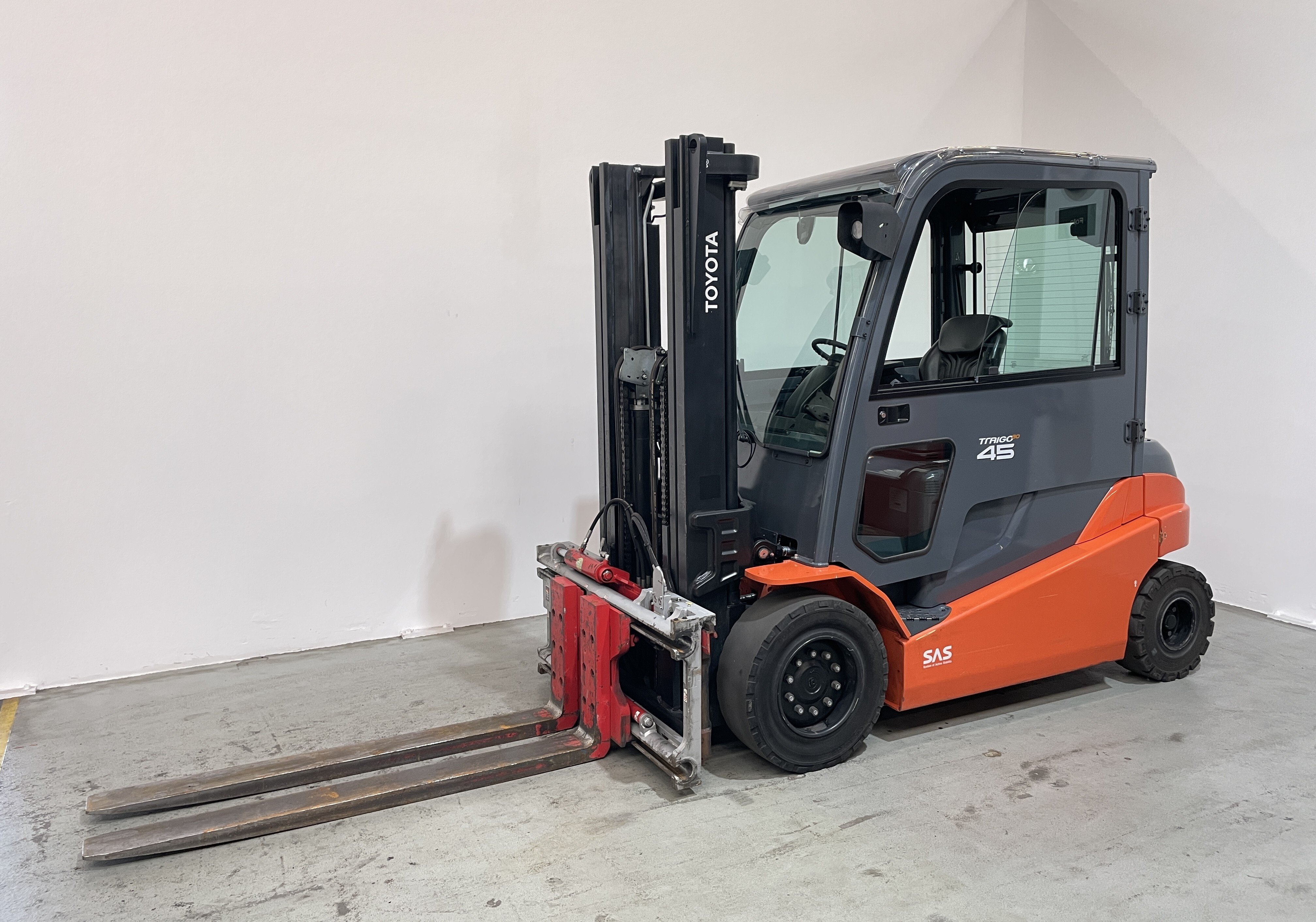 Elektro 4 Rad-Stapler Toyota 8FBMT45 (BJ: 2020)