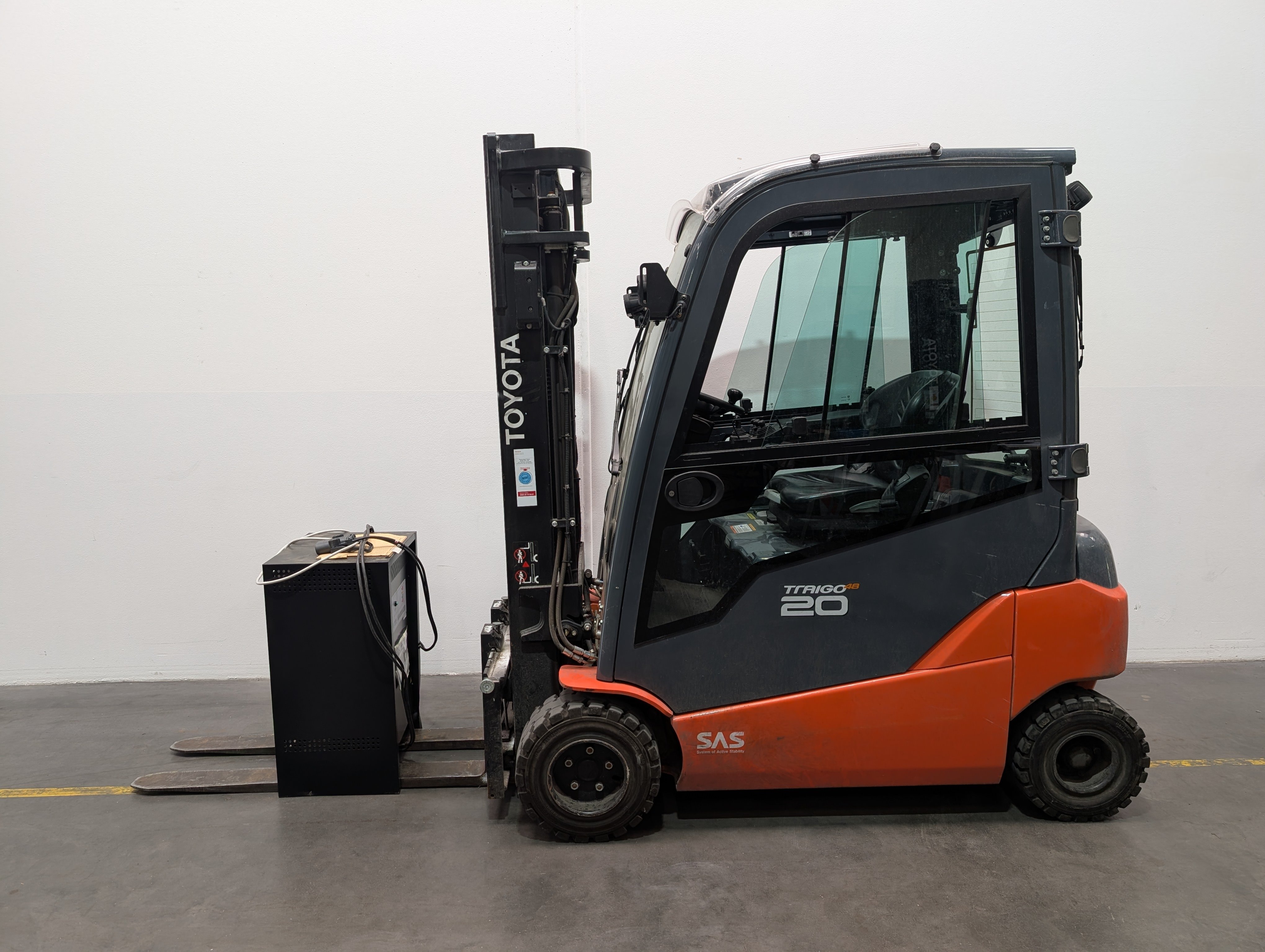 Elektro 4 Rad-Stapler Toyota 8FBM20T (BJ: 2020)