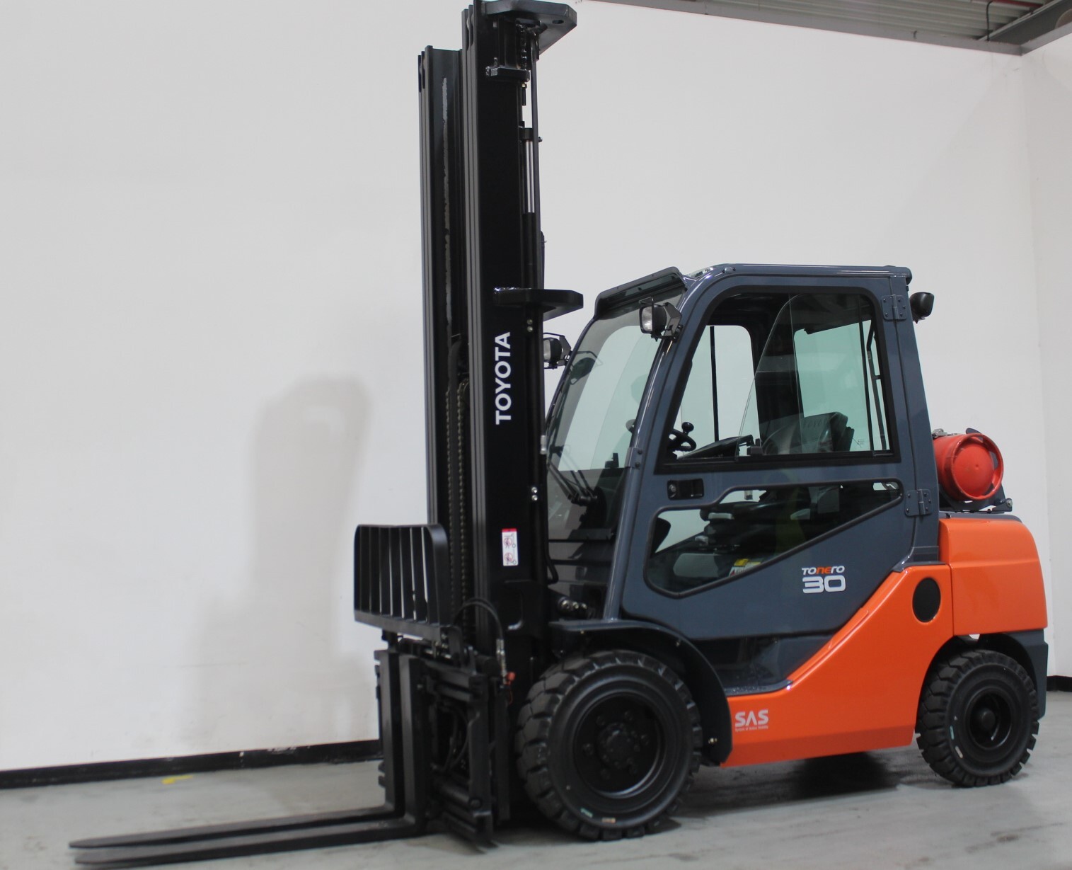 Treibgasstapler Toyota 02-8FGF30 (BJ: 2020)