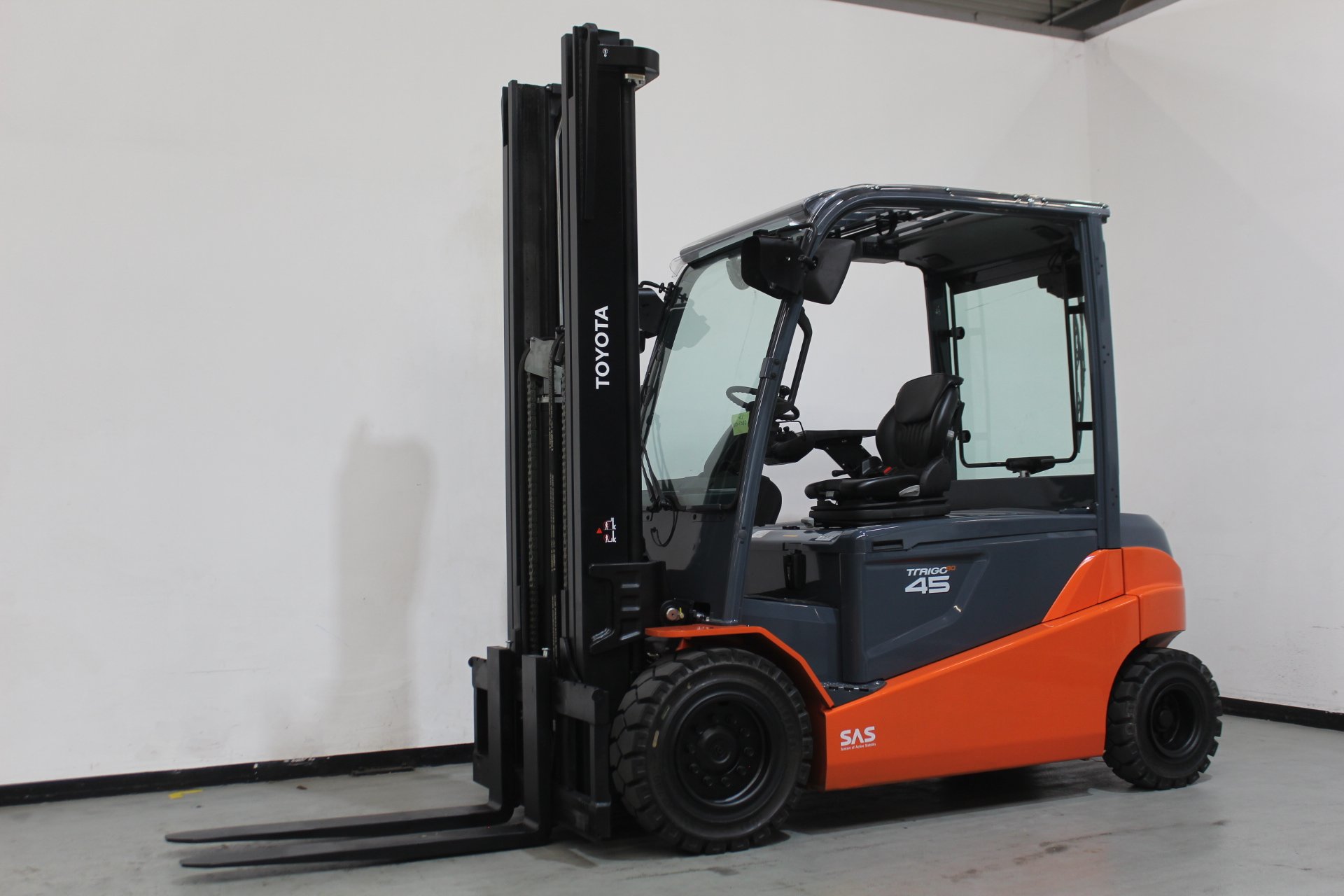 Elektro 4 Rad-Stapler Toyota 8FBMT45 (BJ: 2020)