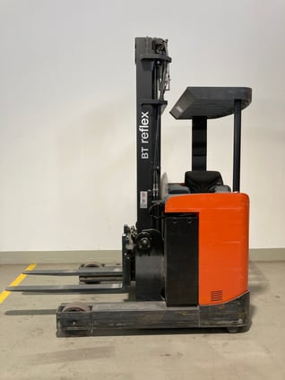 Schubmaststapler Toyota RRE120B (BJ: 2020)