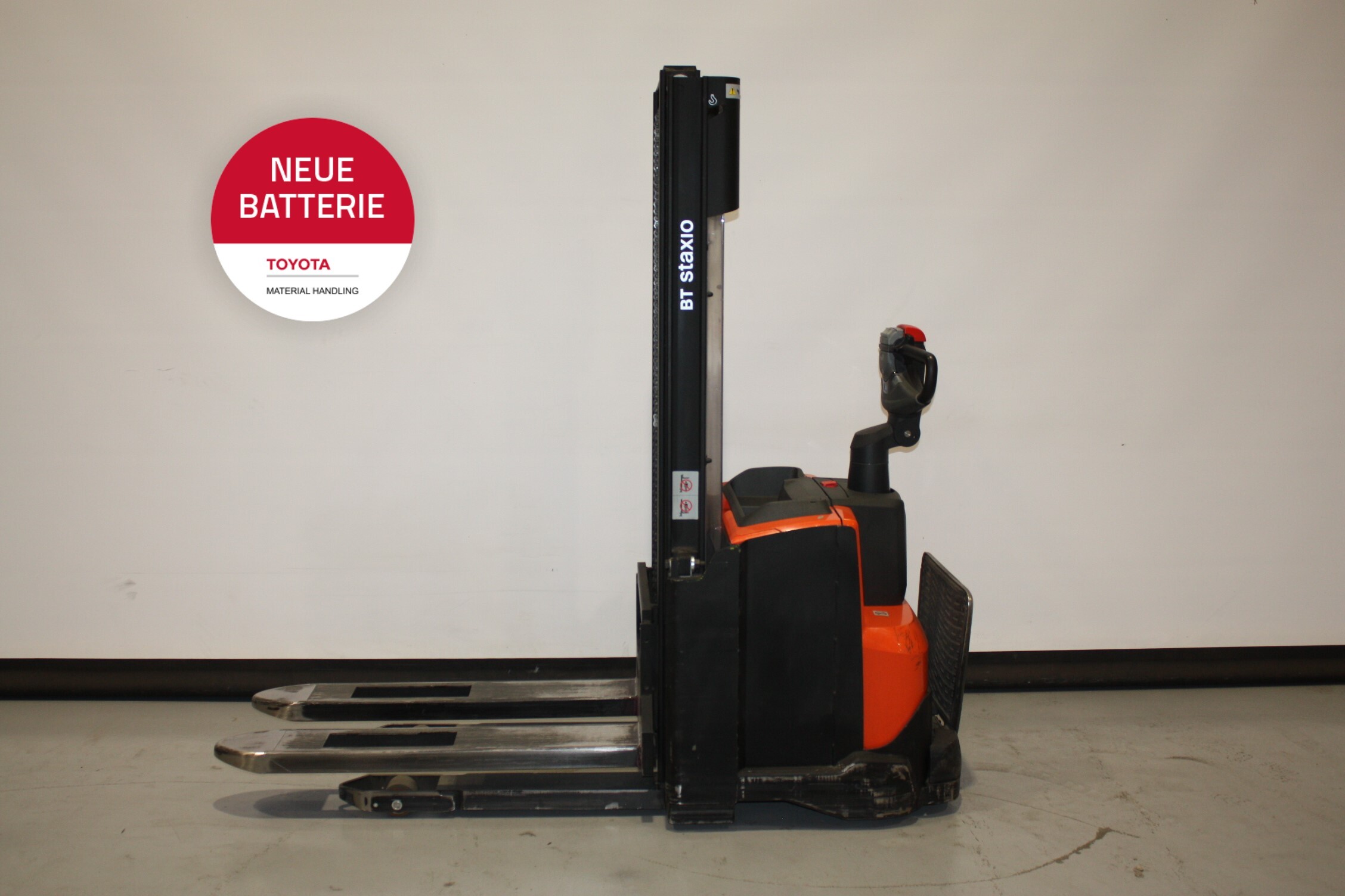Elektrischer Hochhubwagen Toyota SWE120 (BJ: 2020)