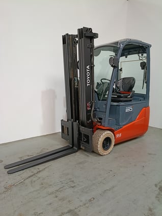 Elektro 3 Rad-Stapler Toyota 8FBE20T (BJ: 2020)