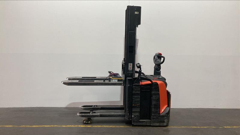 Elektrischer Hochhubwagen Toyota SPE120L (BJ: 2021)