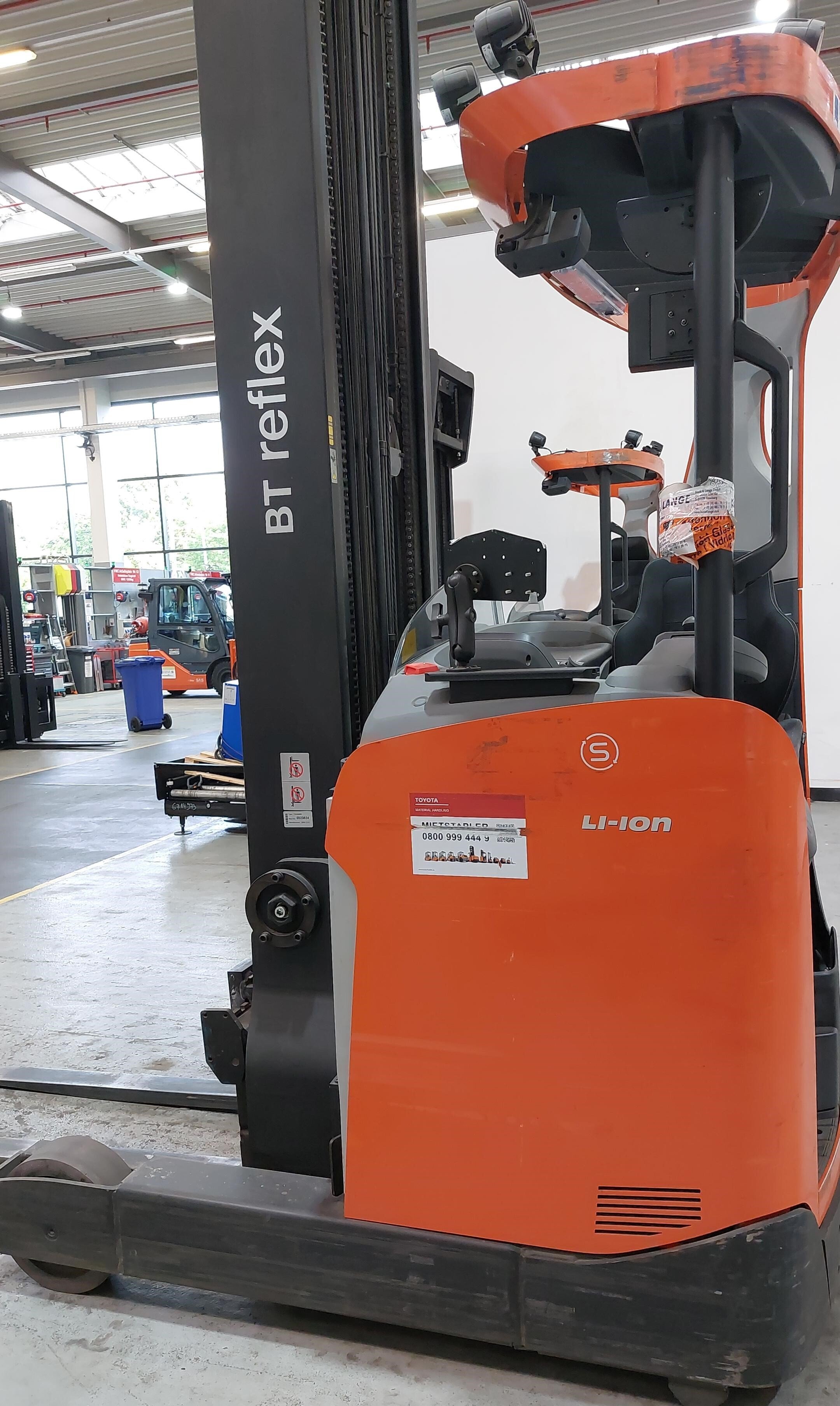 Schubmaststapler Toyota RRE140H (BJ: 2020)