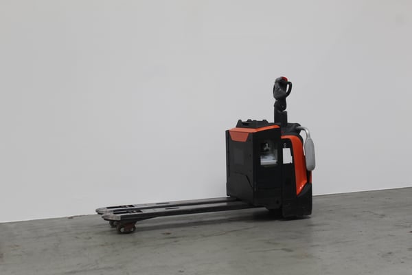 Elektrischer Niederhubwagen Toyota LPE200 (BJ: 2020)