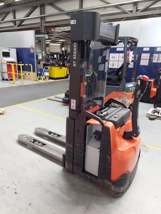 Elektrischer Hochhubwagen Toyota SWE145L (BJ: 2021)