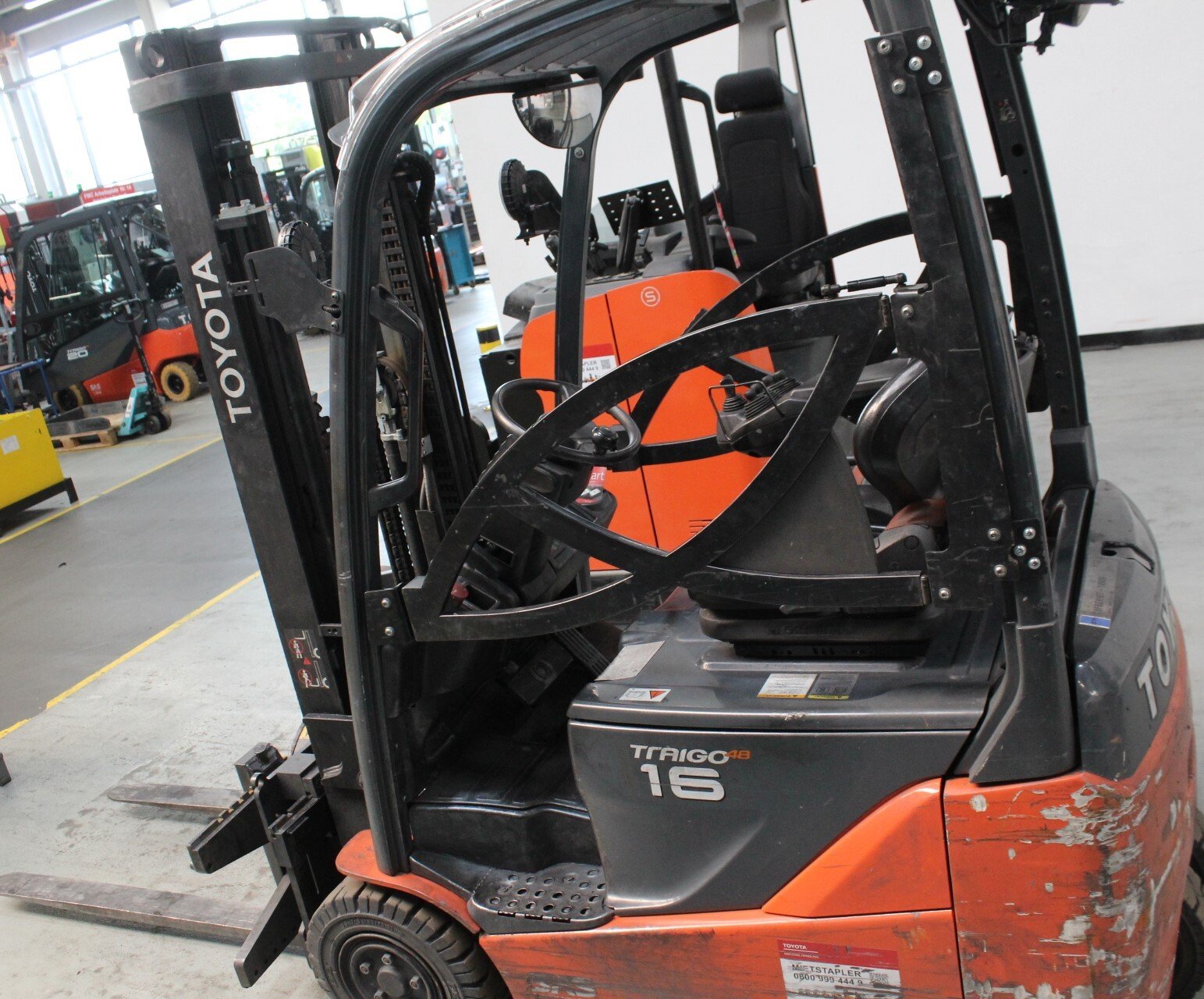 Elektro 3 Rad-Stapler Toyota 8FBEK16T (BJ: 2021)