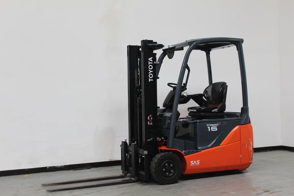 Elektro 3 Rad-Stapler Toyota 8FBEK16T (BJ: 2021)