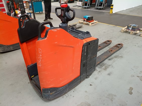 Elektrischer Niederhubwagen Toyota LPE200 (BJ: 2021)
