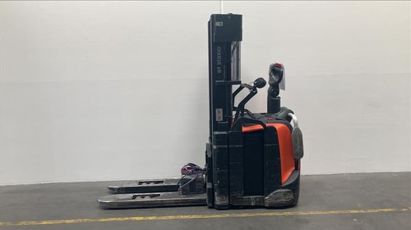 Elektrischer Hochhubwagen Toyota SPE200L (BJ: 2021)