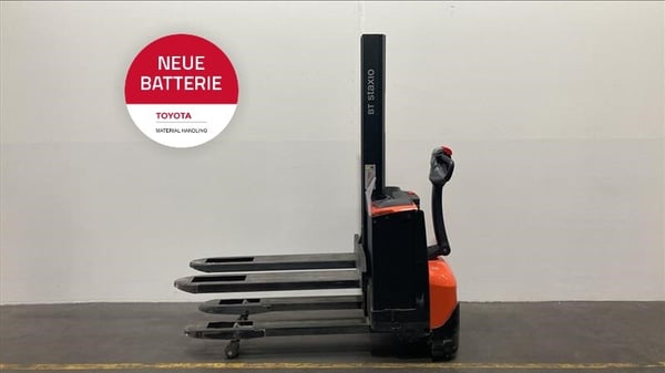Elektrischer Hochhubwagen Toyota SWE080L (BJ: 2021)