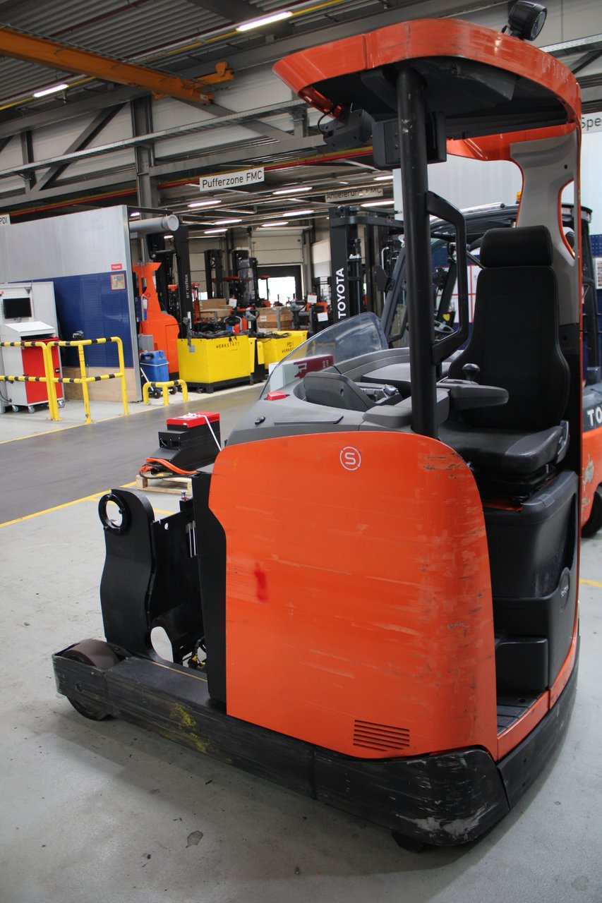 Schubmaststapler Toyota RRE160H (BJ: 2021)