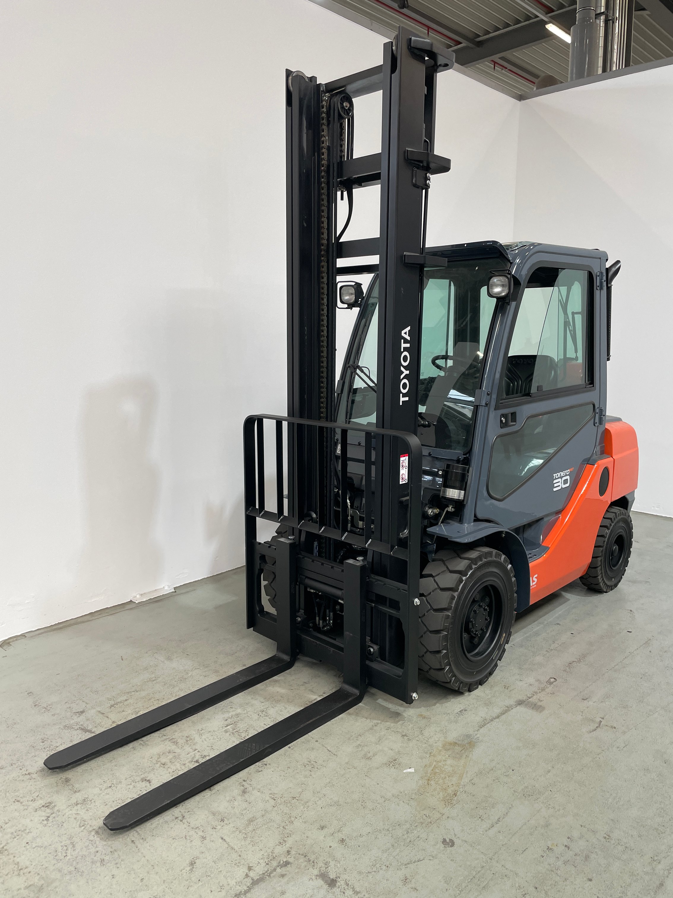 Treibgasstapler Toyota 06-8FG30F (BJ: 2021)