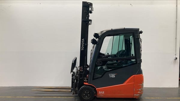 Elektro 3 Rad-Stapler Toyota 8FBE16T (BJ: 2021)