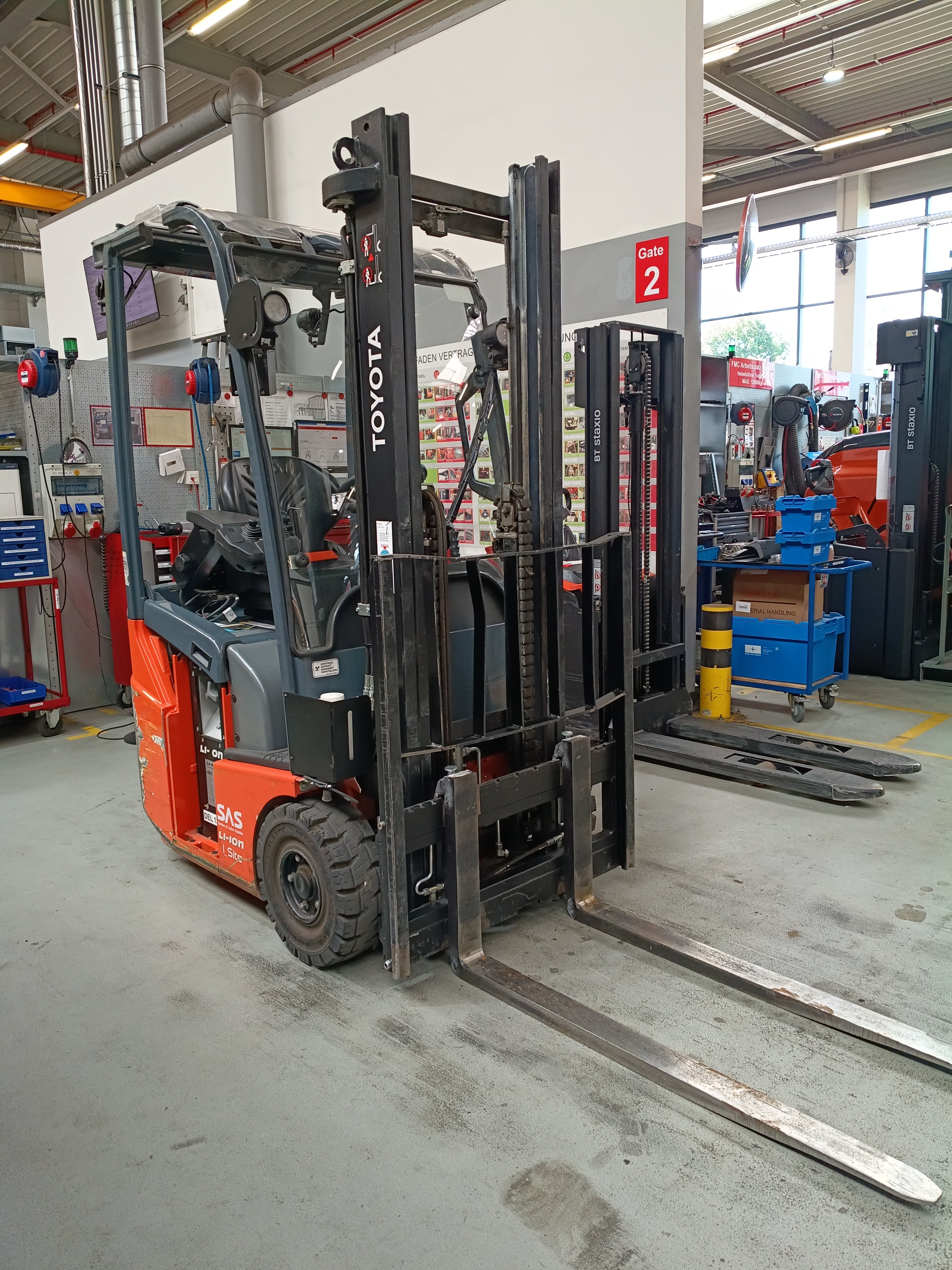 Elektro 3 Rad-Stapler Toyota 7FBEST10 (BJ: 2021)