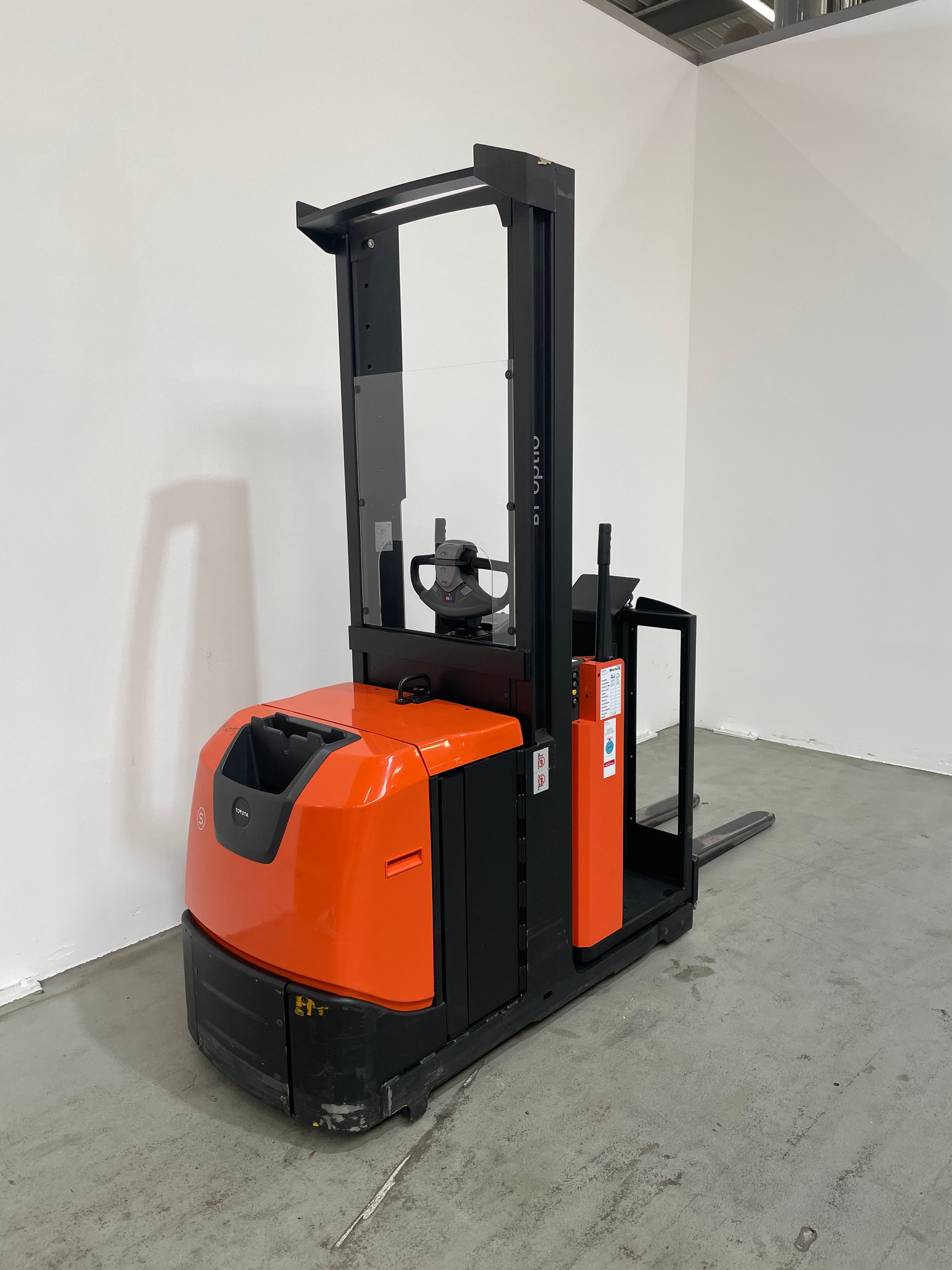 Hochhubkommissionierer Toyota OME100N (BJ: 2021)