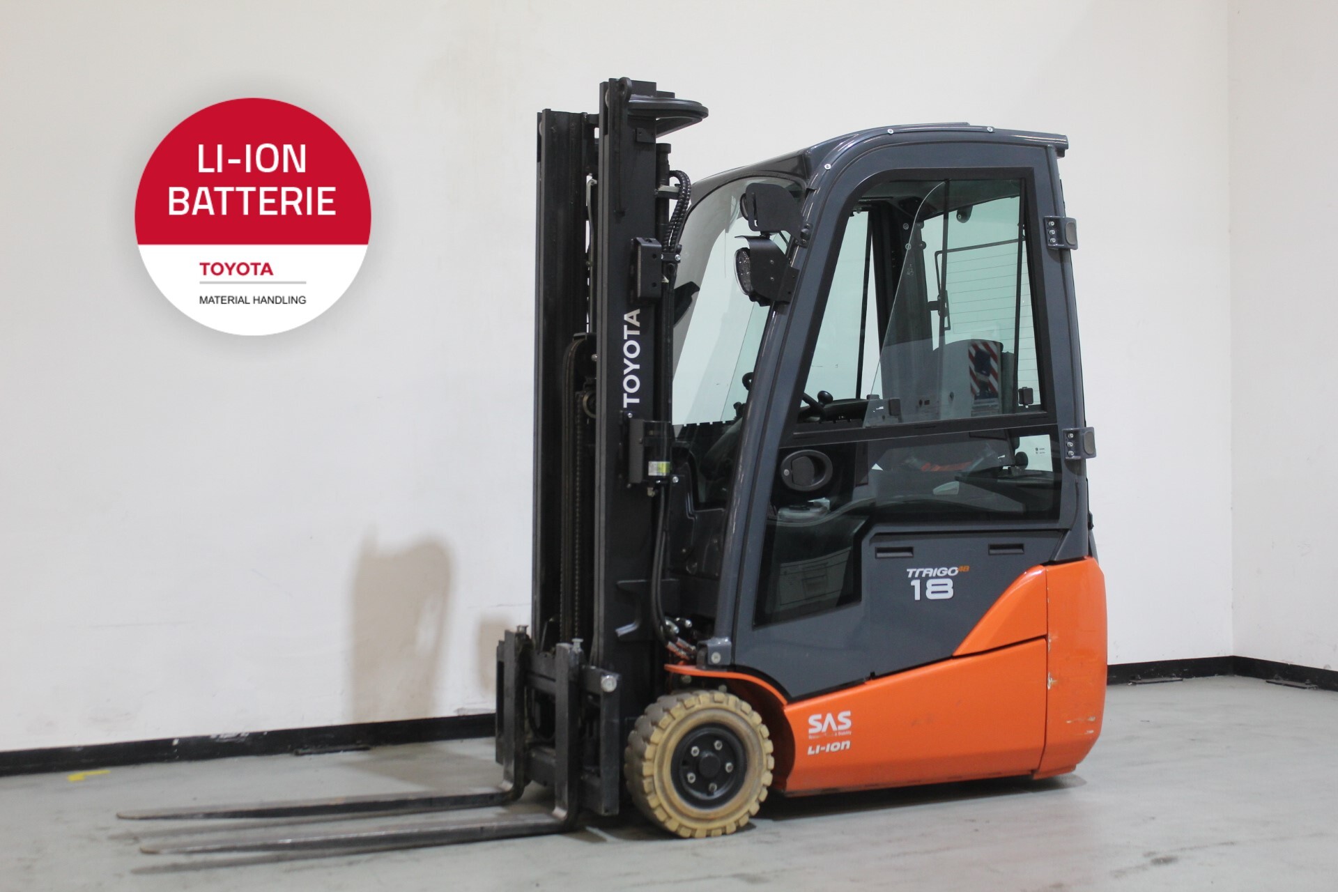 Elektro 3 Rad-Stapler Toyota 8FBEK18T (BJ: 2021)